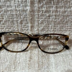 Authentic CHANEL light Tortoise Shell glasses 3221-q c.1498